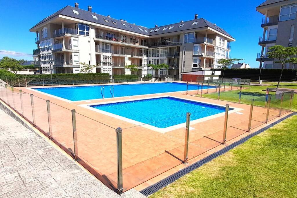 Apartamento Playa Foz Con Jardin Y Piscinaアパートメント エクステリア 写真